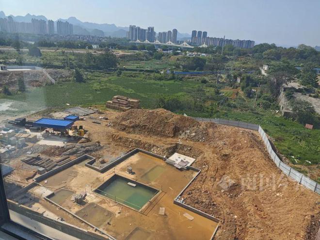 喊话房开：“还我楼间距还我江景！”电子pg柳州彰泰江与城业主怒了！(图11)