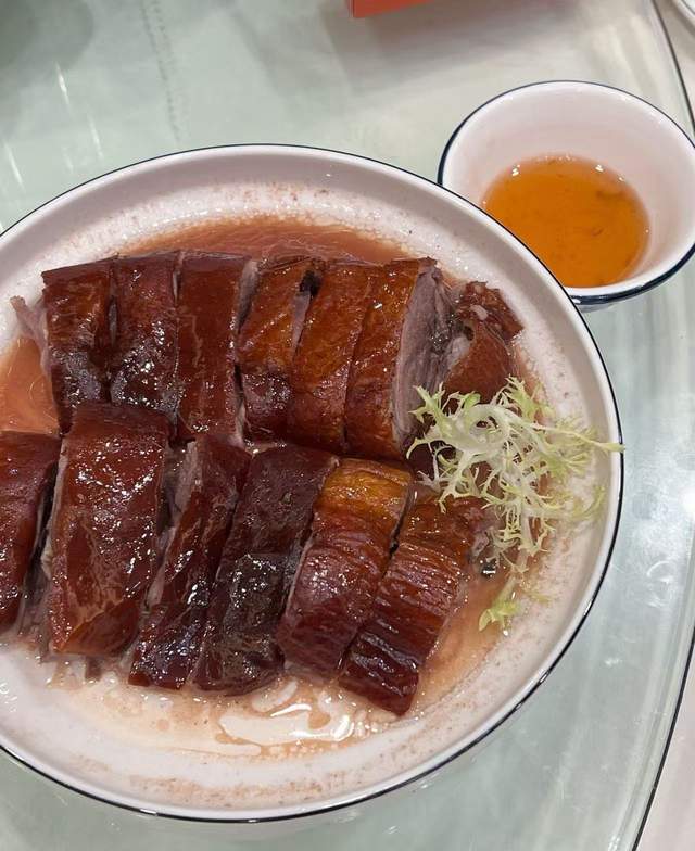 0年的老店特色菜吃撑了！pg电子广州这家开了快4(图2)